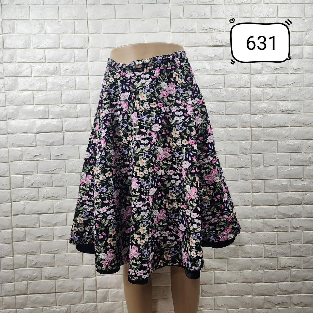 Playgirl XXS Floral Skirt | Cute Mini Skirt Lightweight Floral Print